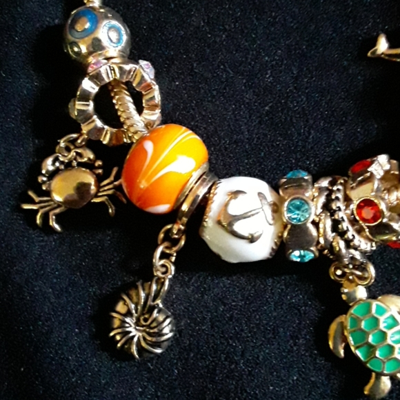 COASTAL CHARM BRACELET - Picture 3 of 7